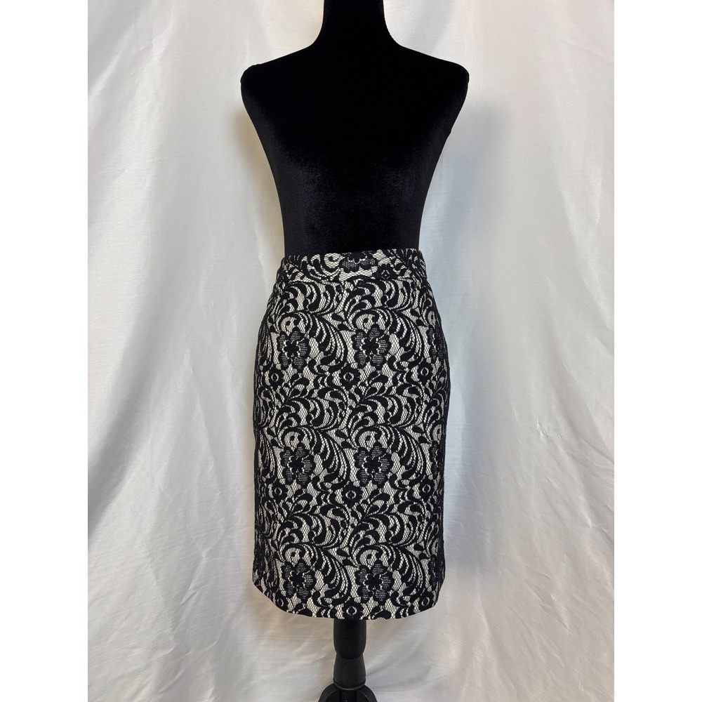 Worthington Pencil Skirt Womens 4 Black Lace Excellent Floral Knee Length Slit